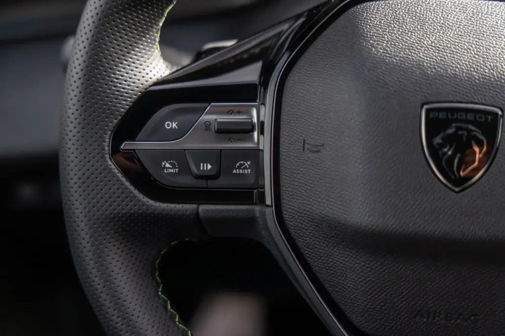 Prueba del Peugeot 308 GT Exclusive Plug-in Hybrid e-DCT7 195 CV 23 Motor16 Peugeot 308 Plug in PHEV 195 cv 18 Motor16