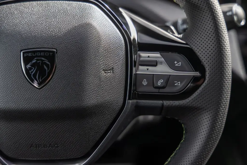 Prueba del Peugeot 308 GT Exclusive Plug-in Hybrid e-DCT7 195 CV 24 Motor16 Peugeot 308 Plug in PHEV 195 cv 19 Motor16