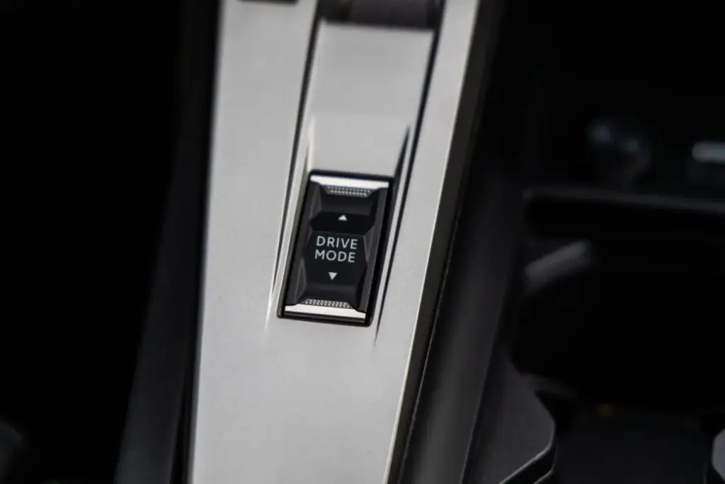 Prueba del Peugeot 308 GT Exclusive Plug-in Hybrid e-DCT7 195 CV 27 Motor16 Peugeot 308 Plug in PHEV 195 cv 22 Motor16