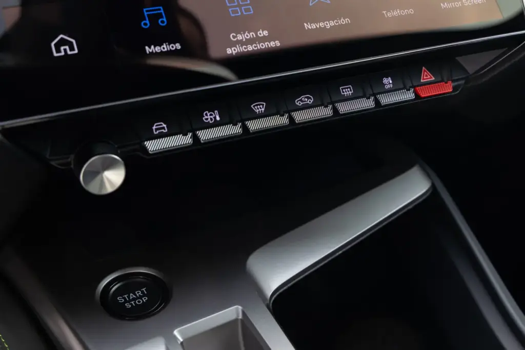 Prueba del Peugeot 308 GT Exclusive Plug-in Hybrid e-DCT7 195 CV 28 Motor16 Peugeot 308 Plug in PHEV 195 cv 23 Motor16