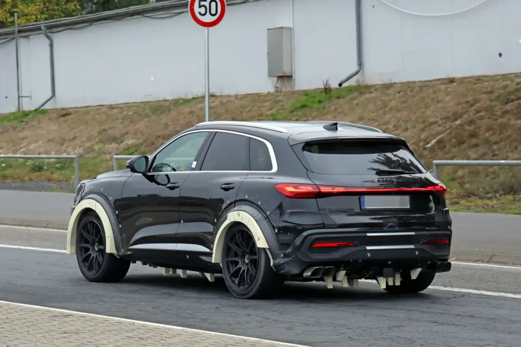 Fotos espía del Porsche Macan 2028: el proyecto Octan toma forma en Nürburgring 13 Motor16 Porsche Macan 2028 gasolina espia 11 Motor16