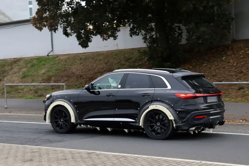Fotos espía del Porsche Macan 2028: el proyecto Octan toma forma en Nürburgring 11 Motor16 Porsche Macan 2028 gasolina espia 9 Motor16