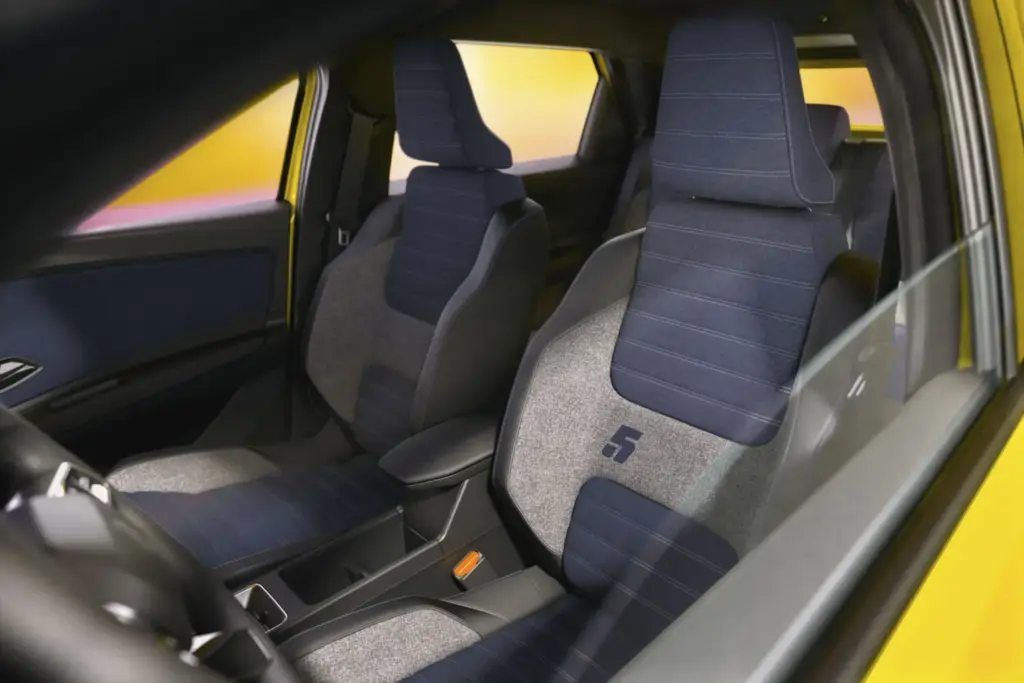 El Renault 5 E-Tech, a la venta con más autonomía, nuevos colores y tecnologías 14 Motor16 RENAULT 5 E TECH 11 Motor16
