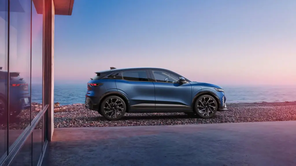 Renault empieza a vender el nuevo Megane E-Tech eléctrico: nueva batería de 67 kWh y precio desde 28.670 euros 12 Motor16 RENAULT MEGANE ETECH 2026 8 Motor16