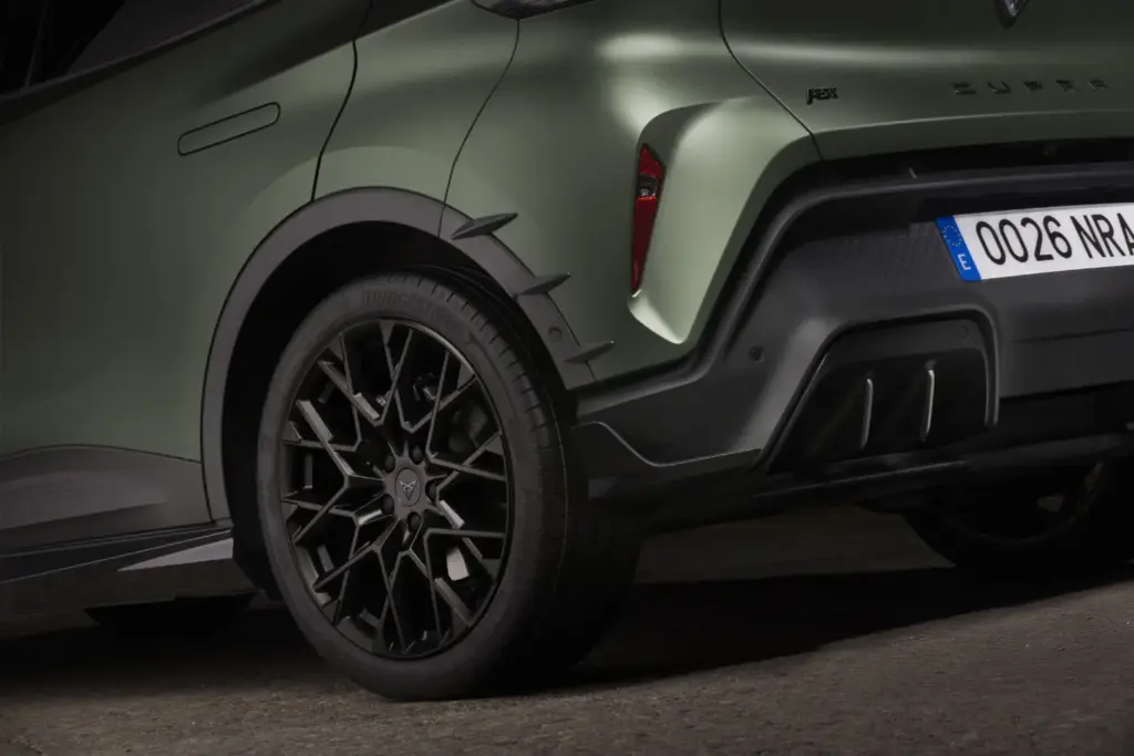 VZ CUSTOM by ABT, el más radical de los CUPRA Raval ya está a la venta en España 9 Motor16 Raval VZ CUSTOM CUPRA by ABT 6 Motor16