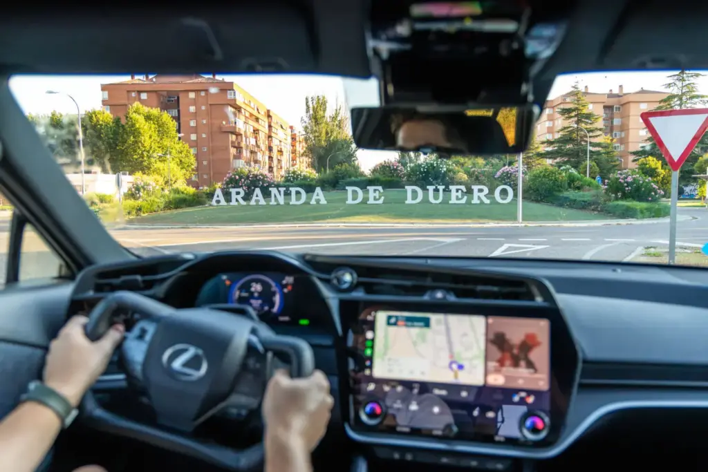 Ruta Pamplona Lexus Rz. Aranda de Duero Motor16