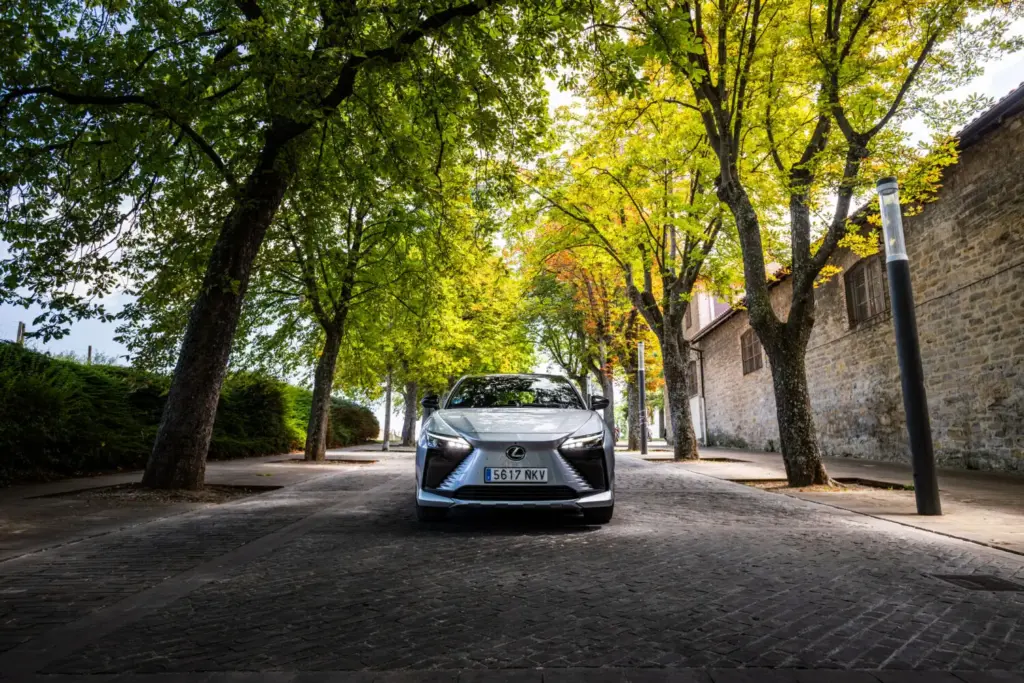 Ruta Pamplona Lexus Rz. Paseo del Redin 1 Motor16