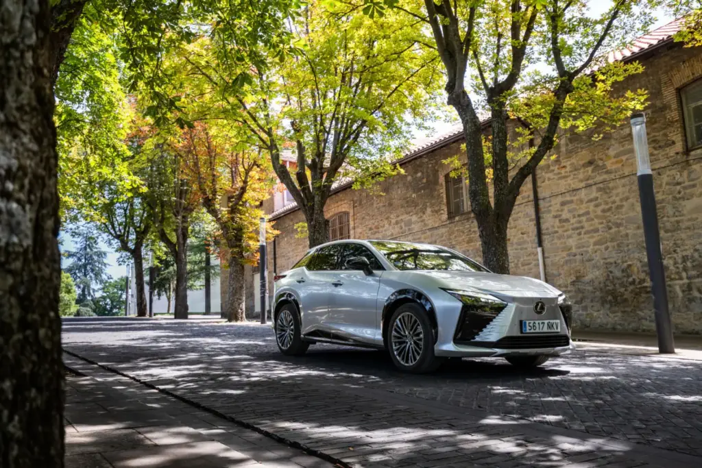 Ruta Pamplona Lexus Rz. Paseo del Redin 3 Motor16