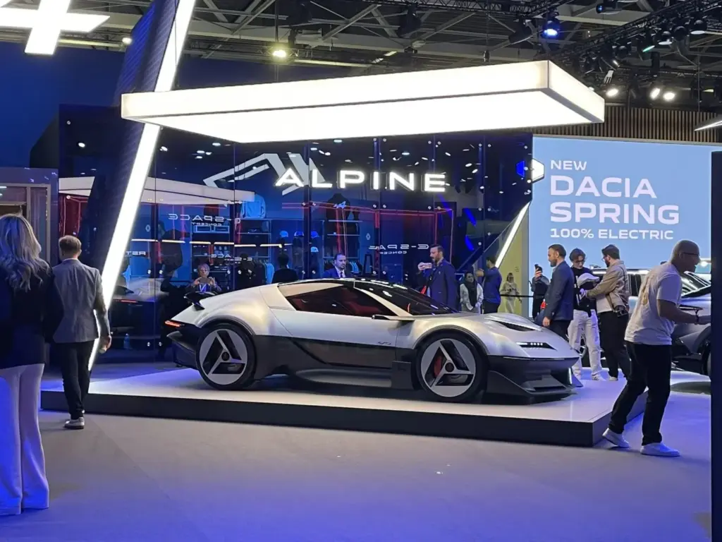 SALON DE PARIS ALPINE A310 VISION Motor16