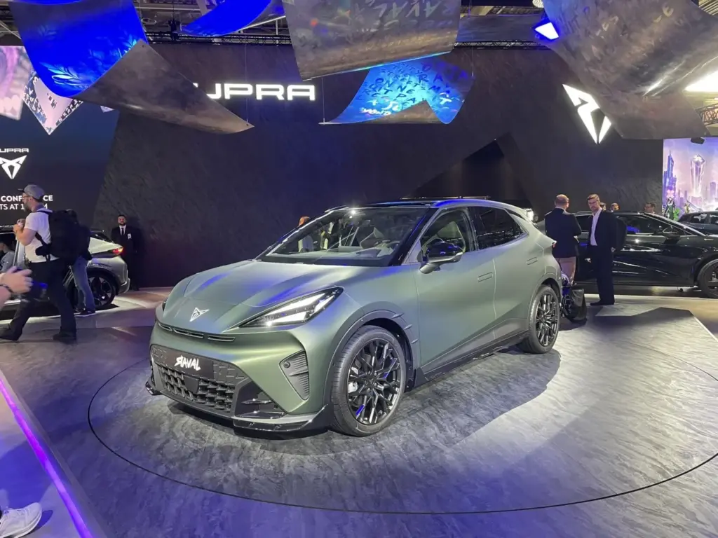 SALON DE PARIS CUPRA RAVAL ABT Motor16