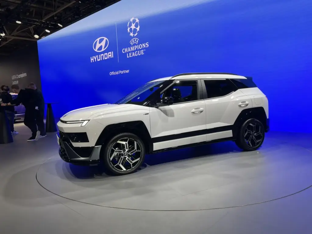 SALON DE PARIS HYUNDAI BAYON Motor16