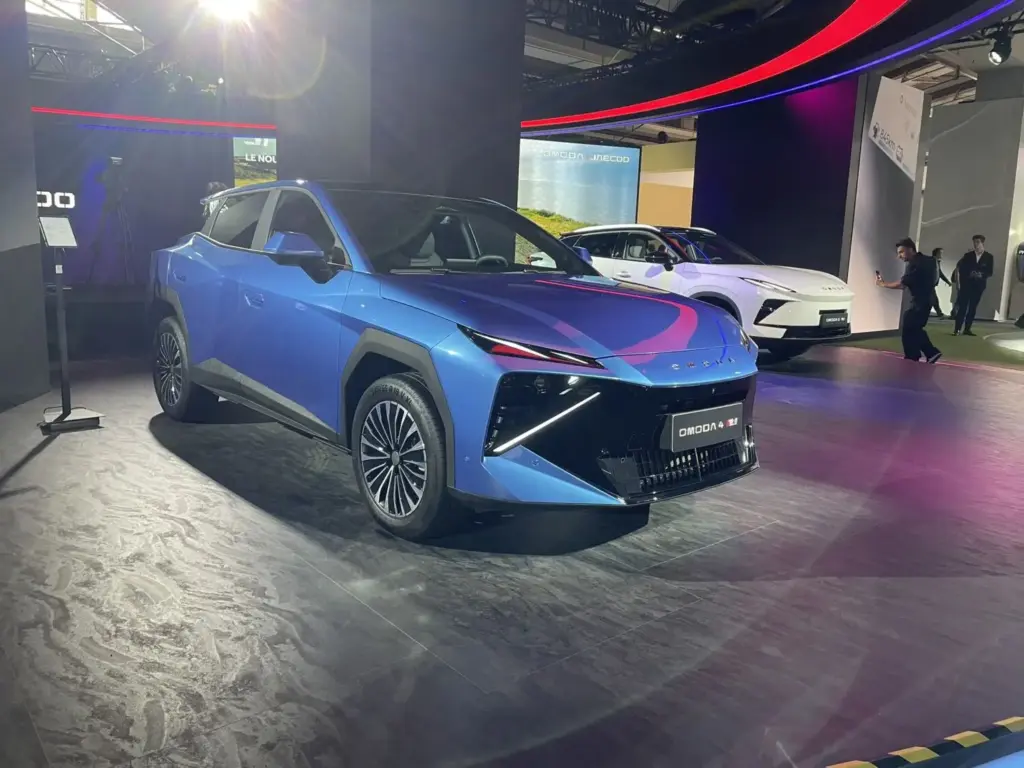 SALON DE PARIS OMODA 4 Motor16