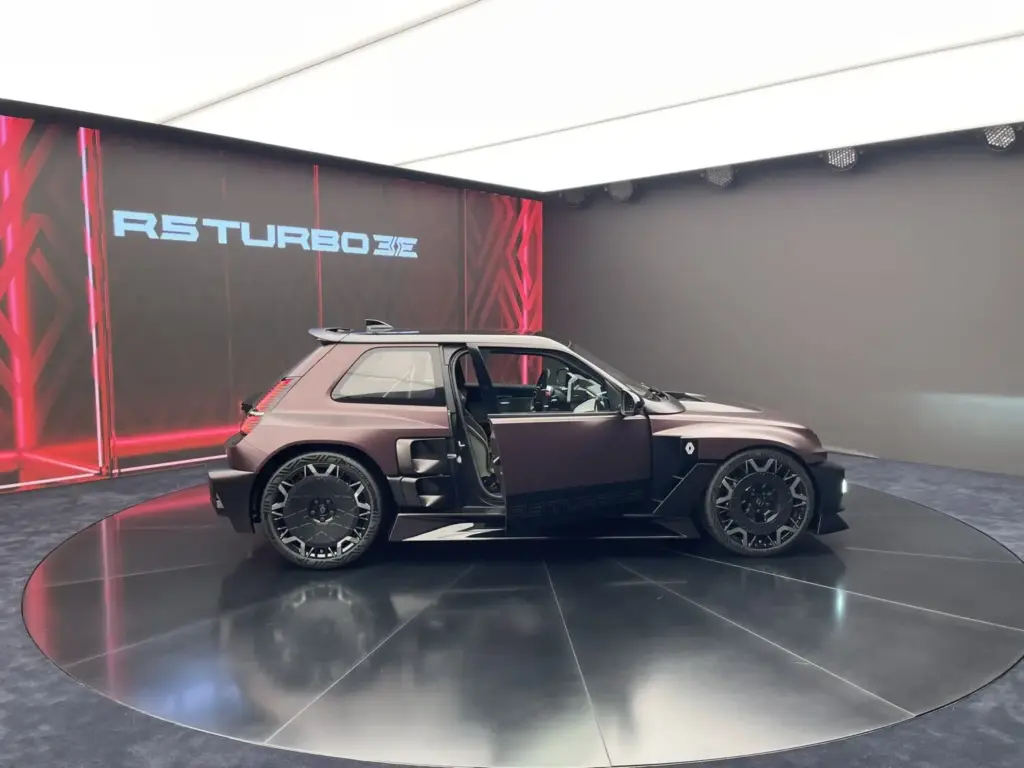 SALON DE PARIS RENAULT 5 TURBO R3 Motor16