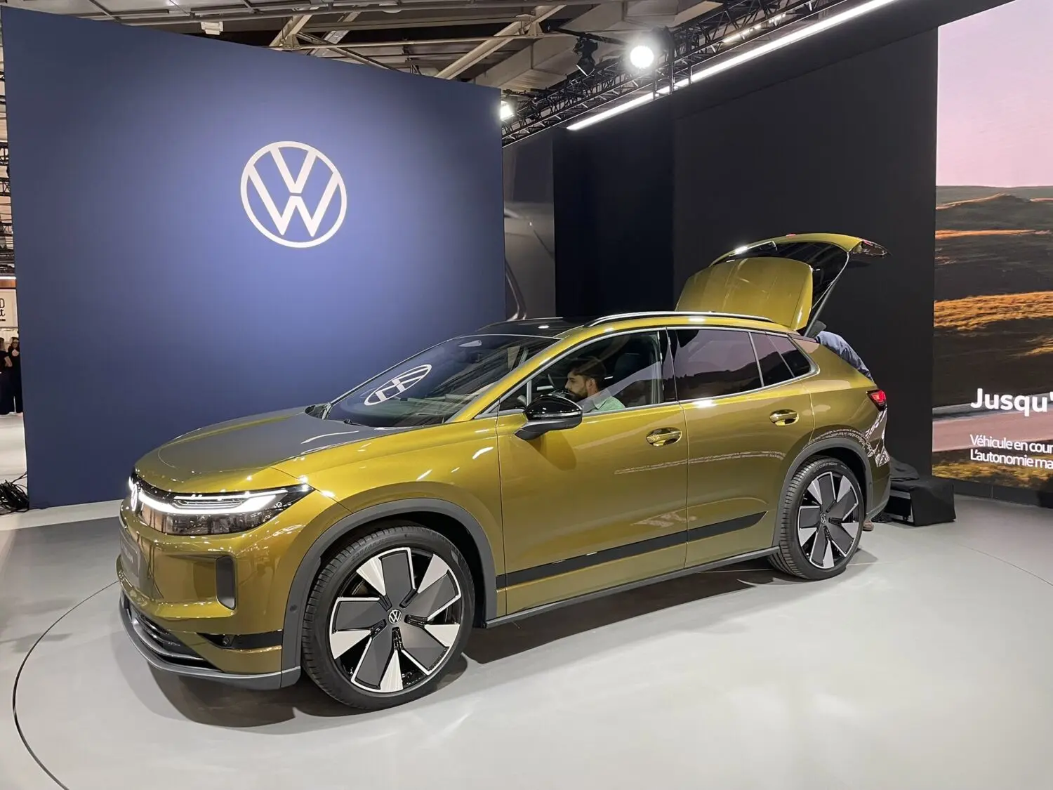El Volkswagen ID. Tiguan debuta en París: el SUV eléctrico que releva a los ID.4 e ID.5 en 2027