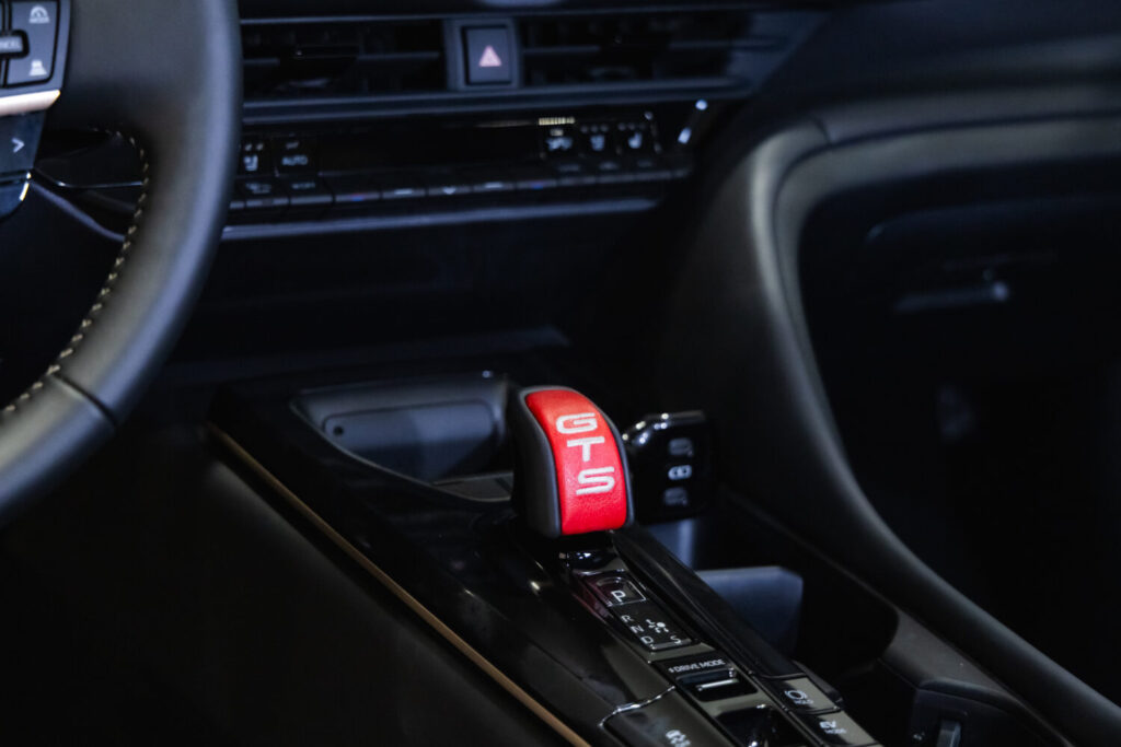 TOYOTA Crown Signia GTS 2026 SEMAjpg 17 Motor16