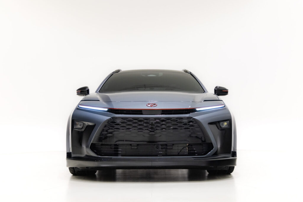 TOYOTA Crown Signia GTS 2026 SEMAjpg 19 Motor16