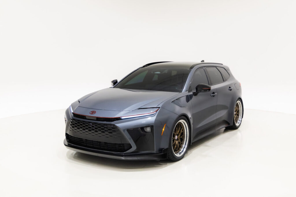 TOYOTA Crown Signia GTS 2026 SEMAjpg 20 Motor16
