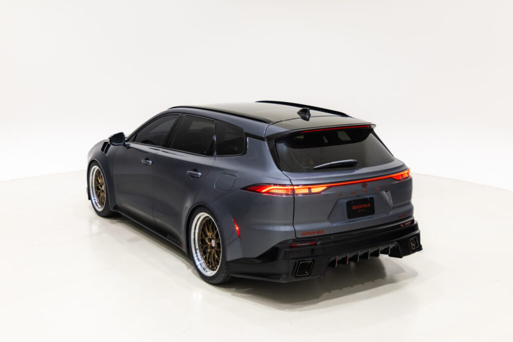 TOYOTA Crown Signia GTS 2026 SEMAjpg 27 Motor16