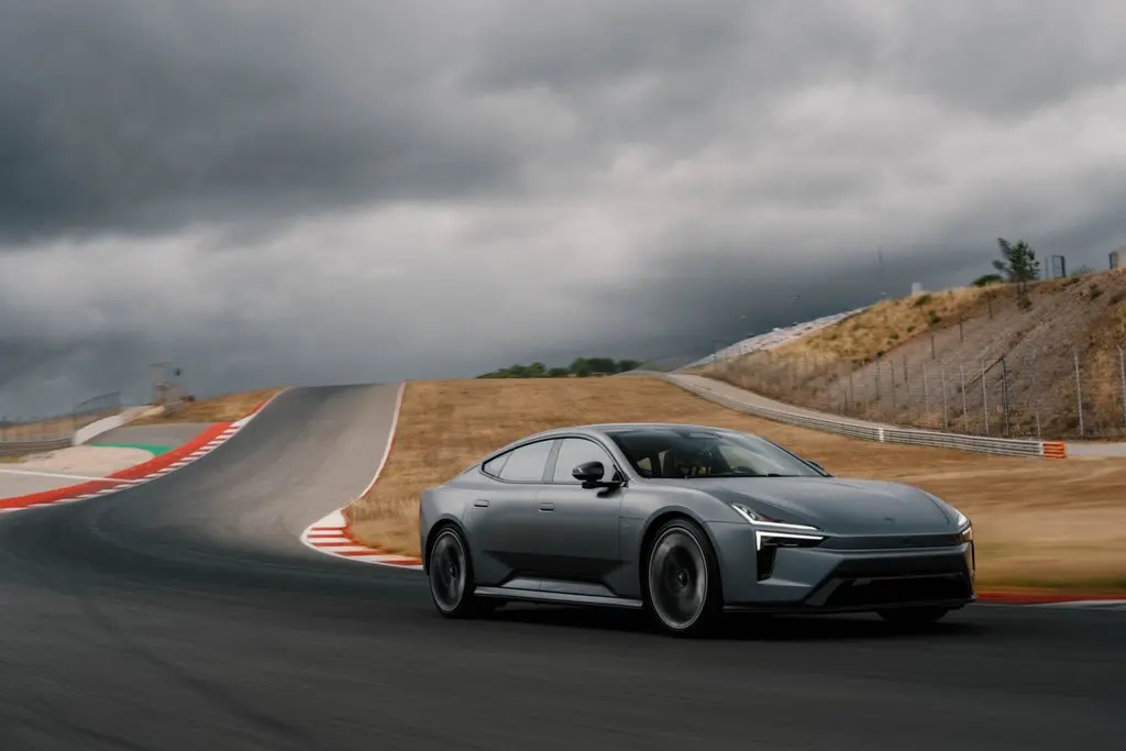 Qué se siente al volante de un Polestar 4: Oxford mide por primera vez la emoción al conducir un coche de 544 CV 24 Motor16 The anatomy of performance polestar18 Motor16