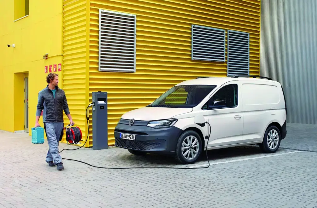 Volkswagen Vehículos Comerciales. Trabajar, transportar… y disfrutar 1 Motor16 VW CADDY CARGO Motor16