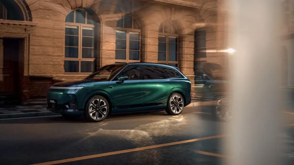 XPENG G9L: un SUV eléctrico de lujo con siete plazas y 591 kilómetros de autonomía 6 Motor16 XPeng G9L 2 Motor16