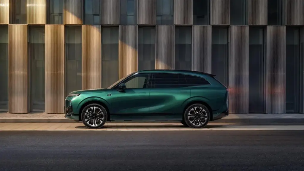 XPENG G9L: un SUV eléctrico de lujo con siete plazas y 591 kilómetros de autonomía 1 Motor16 XPeng G9L 7 Motor16