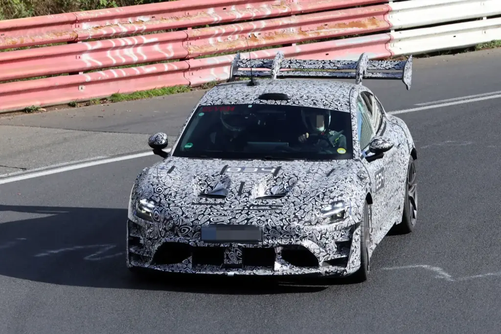 Fotos espía del Xiaomi SU7 Ultra Extreme: ¡Menuda locura! 3 Motor16 Xiaomi SU Ultra Extreme Nurburgring espia 1 Motor16