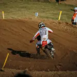 Airbag obligatorio en moto desde 2028: la FIM lo impone en MXGP, MX2 y Motocross de las Naciones