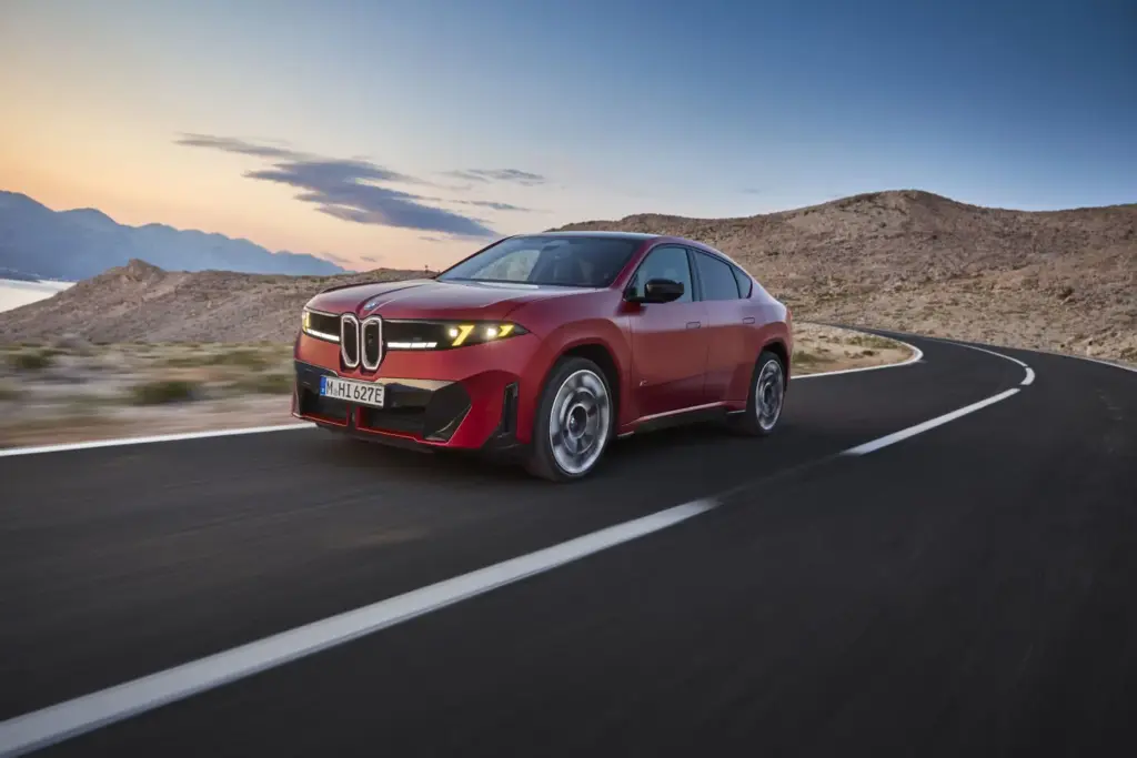 El BMW iX4 llega en marzo de 2027 con hasta 612 CV y 828 km de autonomía 44 Motor16 El BMW iX4 llega en marzo de 2027 con hasta 612 CV y 828 km de autonomía
