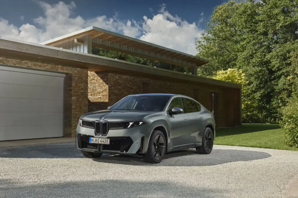 El BMW iX4 llega en marzo de 2027 con hasta 612 CV y 828 km de autonomía 12 Motor16 bmw ix4 2027 motor 16 22 Motor16