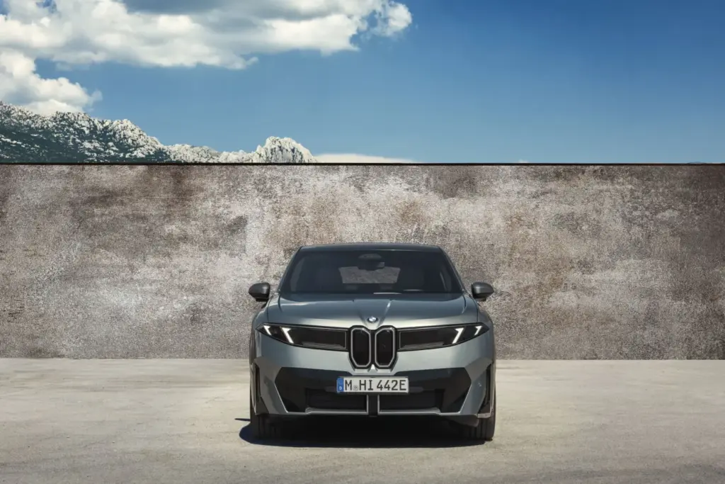 El BMW iX4 llega en marzo de 2027 con hasta 612 CV y 828 km de autonomía 16 Motor16 bmw ix4 2027 motor 16 26 Motor16