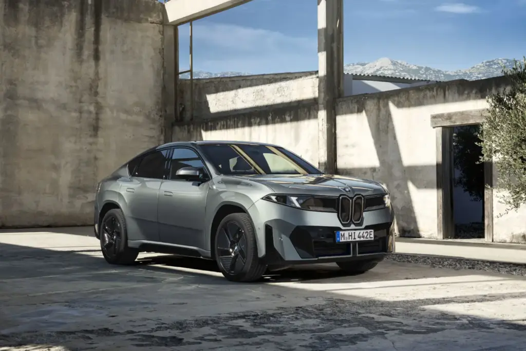 El BMW iX4 llega en marzo de 2027 con hasta 612 CV y 828 km de autonomía 18 Motor16 bmw ix4 2027 motor 16 28 Motor16