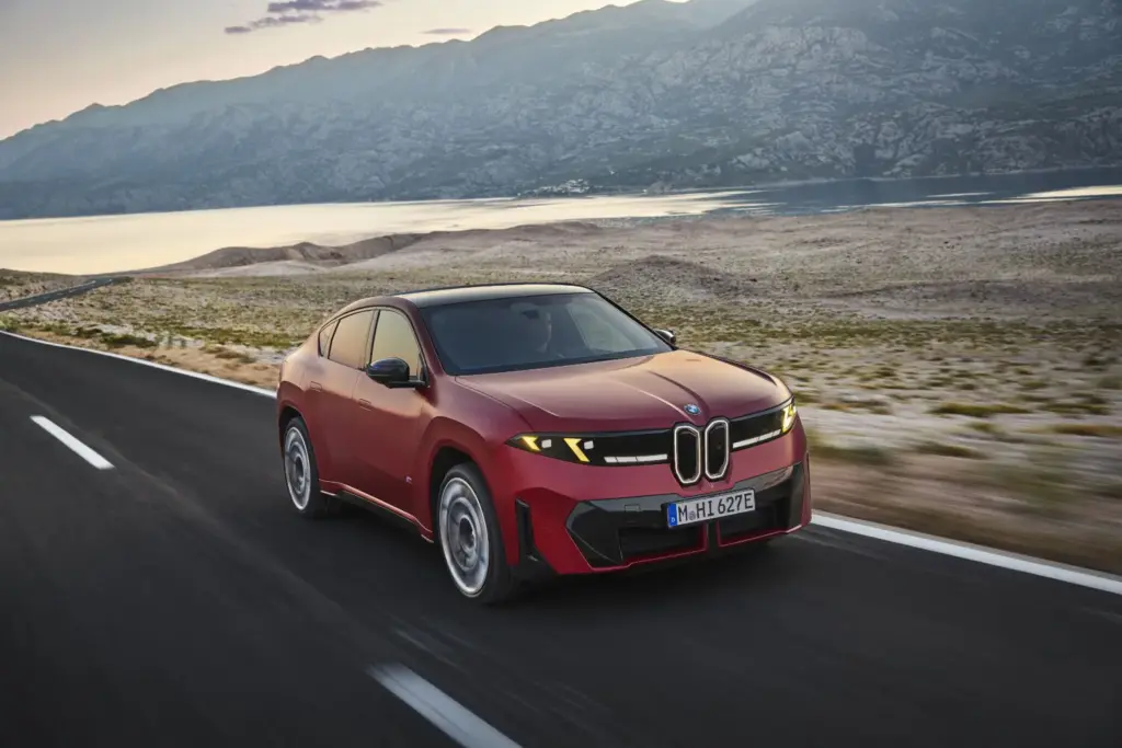 El BMW iX4 llega en marzo de 2027 con hasta 612 CV y 828 km de autonomía 45 Motor16 El BMW iX4 llega en marzo de 2027 con hasta 612 CV y 828 km de autonomía