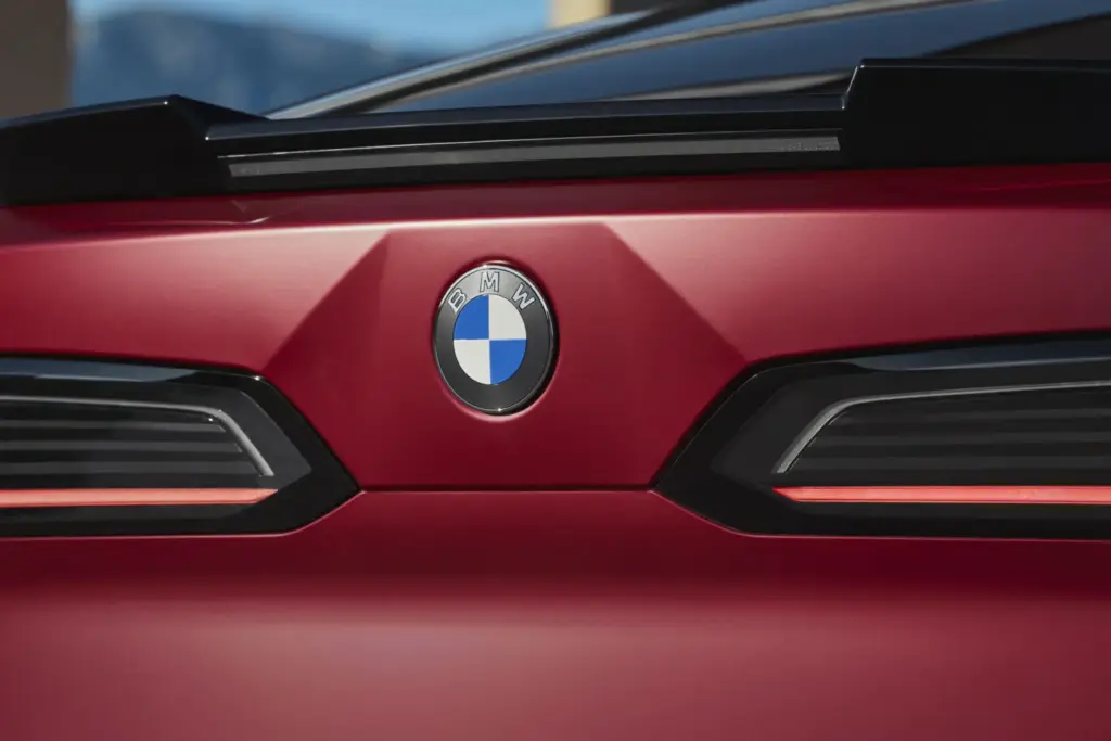 El BMW iX4 llega en marzo de 2027 con hasta 612 CV y 828 km de autonomía 24 Motor16 bmw ix4 2027 motor 16 34 Motor16