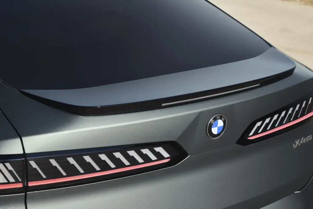 El BMW iX4 llega en marzo de 2027 con hasta 612 CV y 828 km de autonomía 32 Motor16 bmw ix4 2027 motor 16 42 Motor16