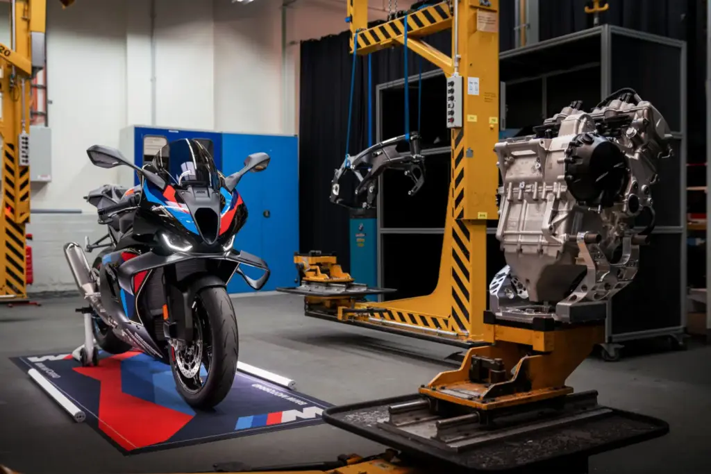BMW M 1000 RR 2027: un nuevo chasis más ligero y preciso 7 Motor16 bmw motorrad m motor M1000RR 4 Motor16