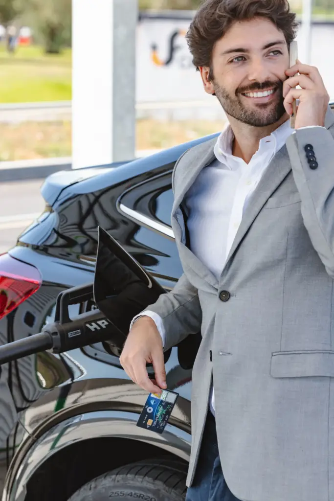bp lanza Fuel & Charge. La solución ‘todo en uno’ para gestionar el repostaje y la carga eléctrica de flotas 3 Motor16 bp fuel charge 2 Motor16