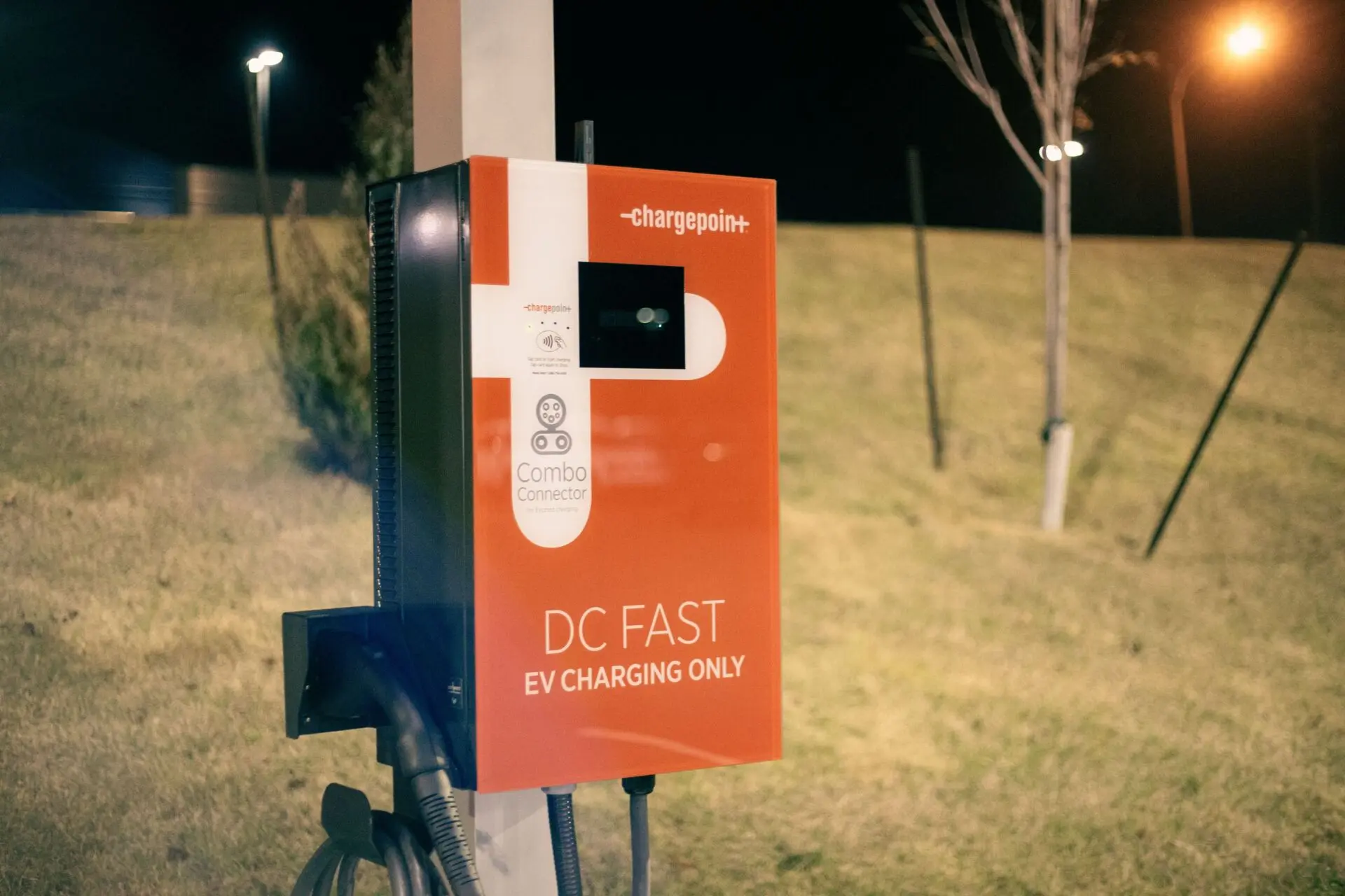 BYD Atto 8: el SUV eléctrico de 7 plazas con carga flash que completa su batería en 9 minutos 1 Motor16 carga flash BYD