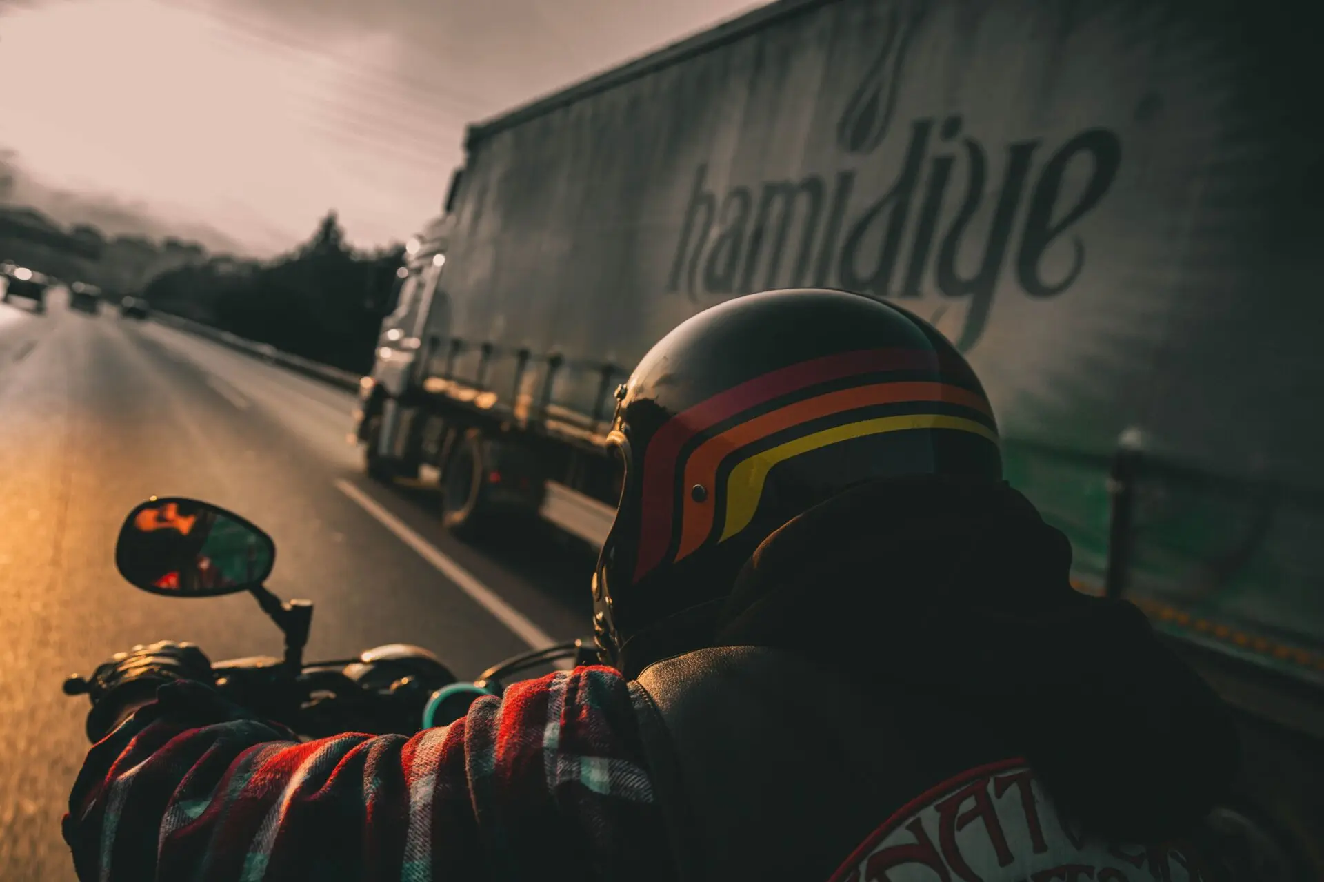 casco homologado obligatorio
