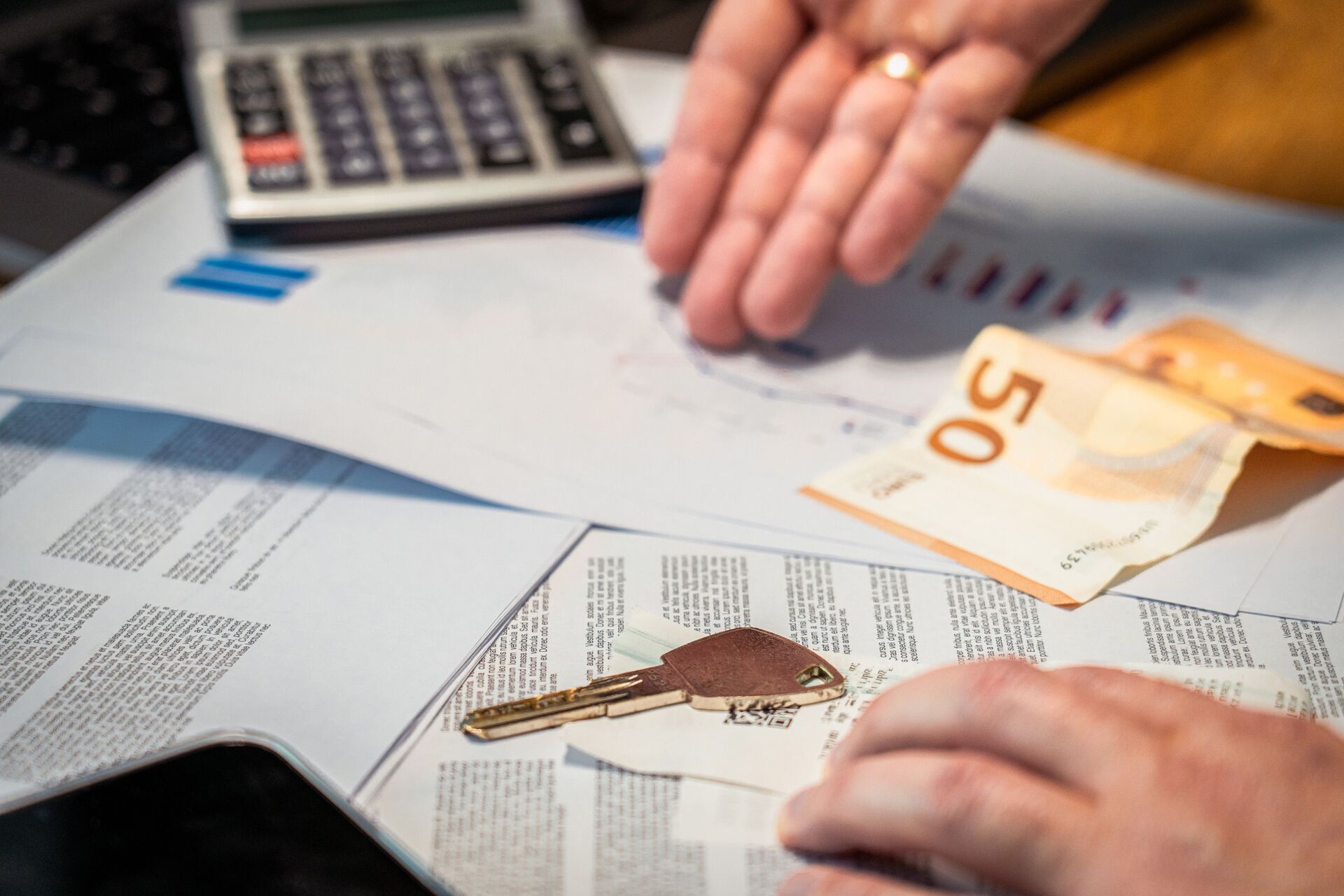 Coche de segunda mano para autónomos: las claves fiscales para que Hacienda no te sorprenda 1 Motor16 deducción IVA coche autónomo
