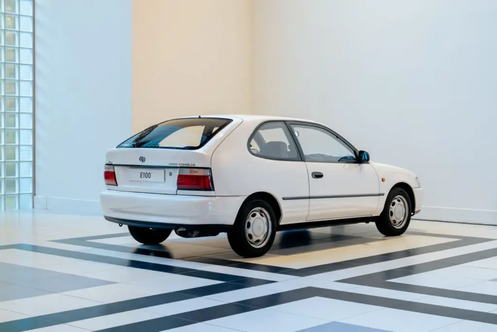 Toyota Corolla: 60 años de historia y unas cifras de récord 36 Motor16 corollae100 003 Motor16