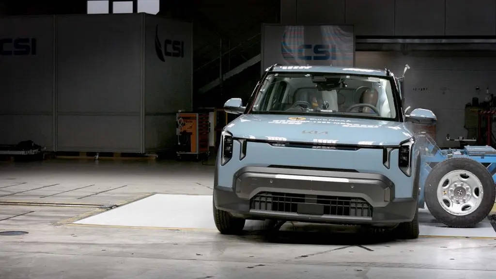 Las últimas pruebas de Euro NCAP destacan coches que mantienen los botones físicos para las funciones básicas como el Audi Q7 y el Kia EV2 2 Motor16 Euro NCAP, seguridad