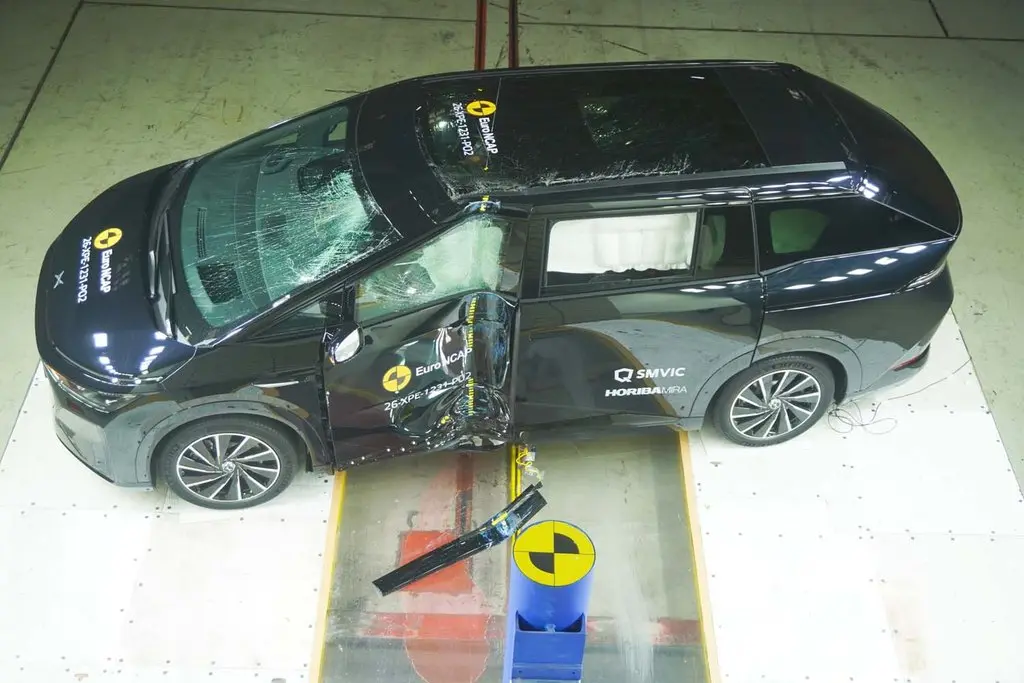 Las últimas pruebas de Euro NCAP destacan coches que mantienen los botones físicos para las funciones básicas como el Audi Q7 y el Kia EV2 3 Motor16 Euro NCAP, seguridad