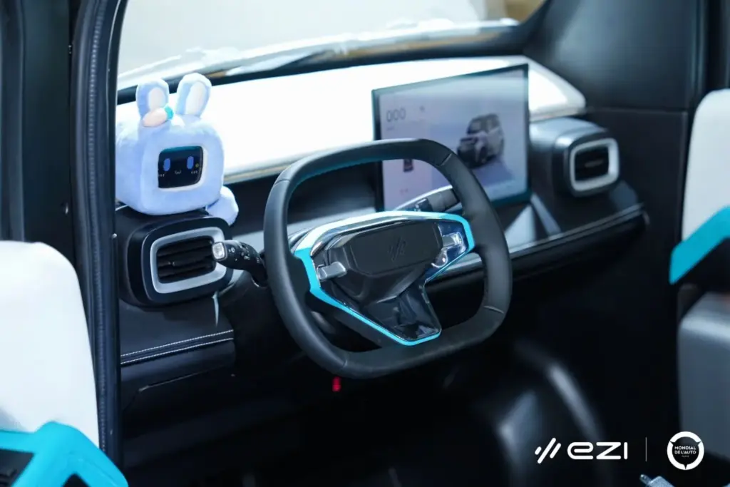 EZI EM05 y EM06: dos microcoches eléctricos con IA y 180 kilómetros de autonomía 4 Motor16 ezi EM06 4 Motor16