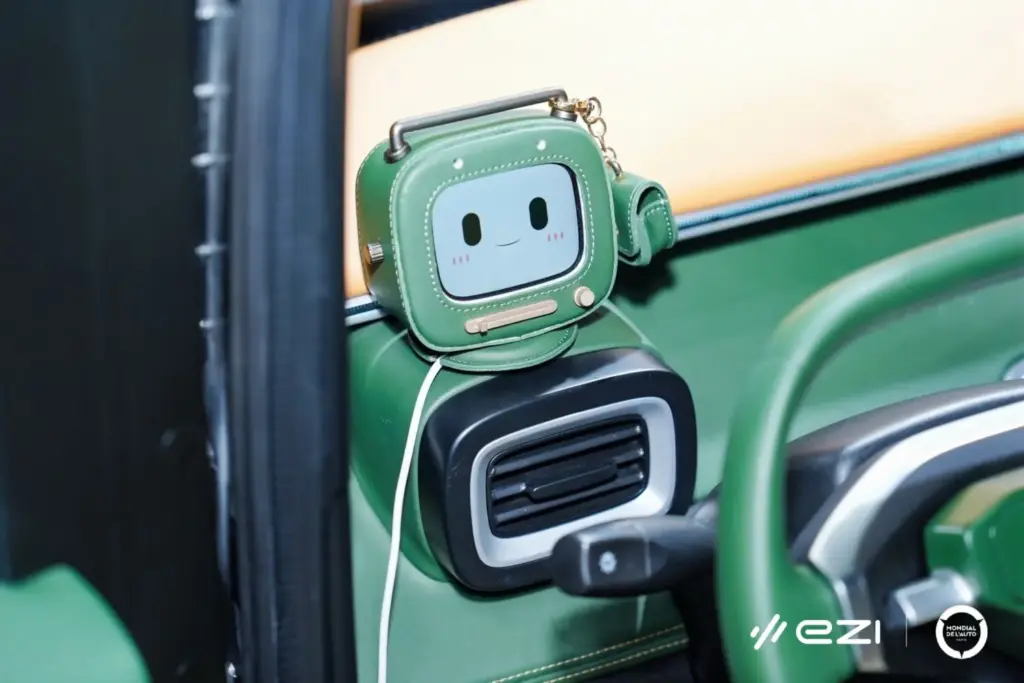 EZI EM05 y EM06: dos microcoches eléctricos con IA y 180 kilómetros de autonomía 12 Motor16 ezi EM06 6 Motor16