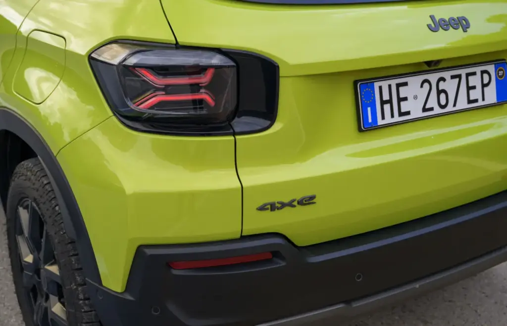 Primera prueba del Jeep Avenger 2027: Así cambia tras su renovación de mitad de ciclo 23 Motor16 jeep avenger 4xe prueba 2027 12 Motor16