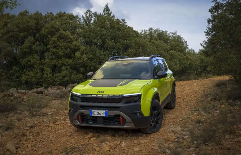 Primera prueba del Jeep Avenger 2027: Así cambia tras su renovación de mitad de ciclo 11 Motor16 jeep avenger 4xe prueba 2027 25 Motor16