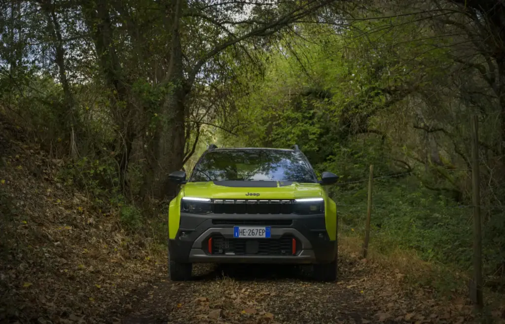 Primera prueba del Jeep Avenger 2027: Así cambia tras su renovación de mitad de ciclo 10 Motor16 jeep avenger 4xe prueba 2027 27 Motor16
