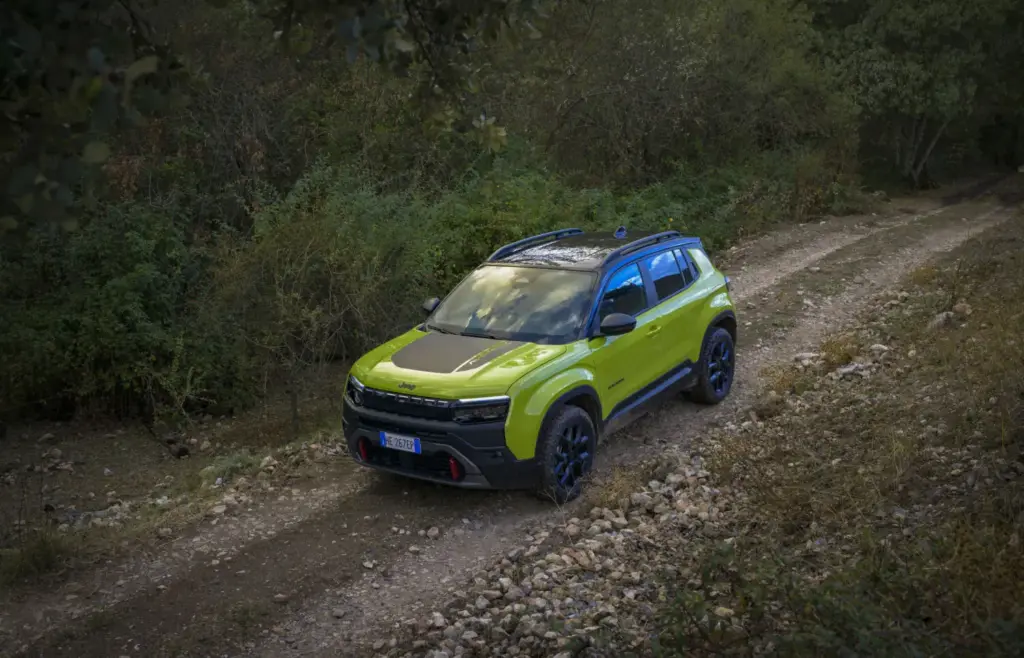 Primera prueba del Jeep Avenger 2027: Así cambia tras su renovación de mitad de ciclo 8 Motor16 jeep avenger 4xe prueba 2027 30 Motor16