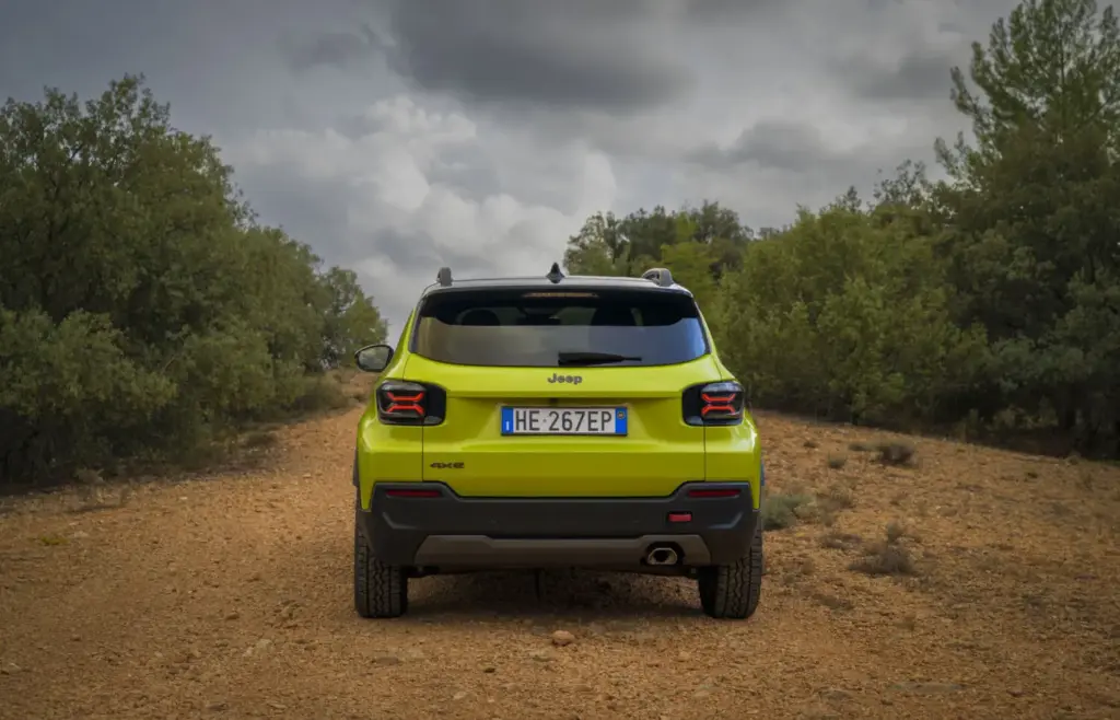 Primera prueba del Jeep Avenger 2027: Así cambia tras su renovación de mitad de ciclo 28 Motor16 jeep avenger 4xe prueba 2027 7 Motor16